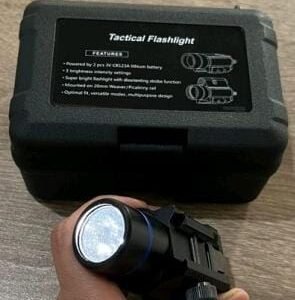 LINTERNA PARA PISTOLAS -RIFLES